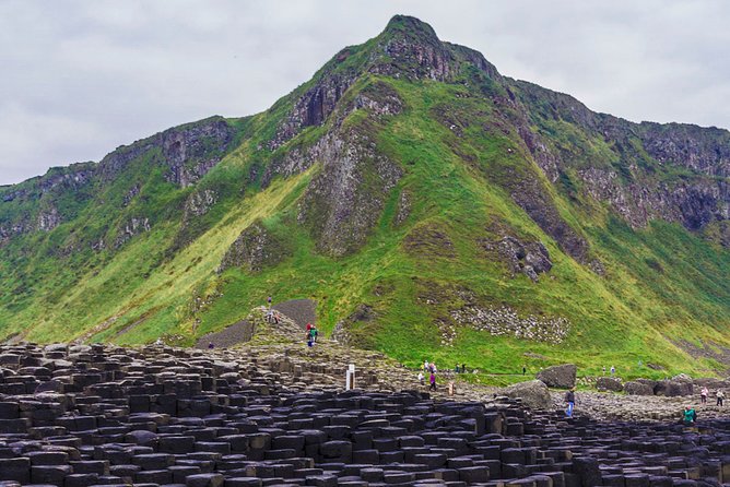 Spanish Belfast And Giants Causeway Tour - The 7:30 am start and the logistics that matter