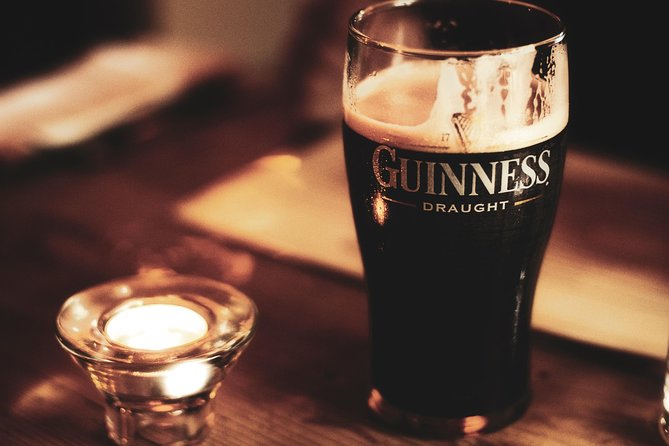 The Black Experience Pub Tour - The 9:00 pm walk: Trinity College, Oscar Wilde House, St. Stephen’s Green