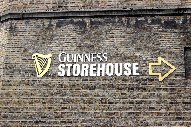 The Dublin Incident: Alien, Whiskey & Clues Exploration Game - Teeling Distillery and Irish Museum of Modern Art