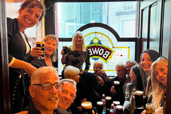 The Perfect Pint Pub Tour - Glasnevin Cemetery, Then a Traditional Pub for Real Guinness Time