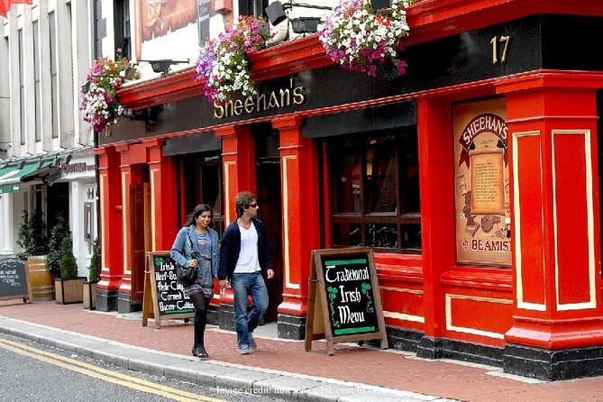 The True Dublin Experience: Private Irish Pub Culture Tour - Why a private Dublin pub tour beats Temple Bar hopping
