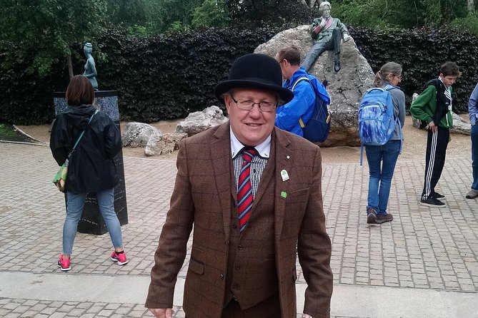 Walking tour in Merrion Square Park - Dublin Rogues Tour - Price and value: what $28.66 buys you in real terms